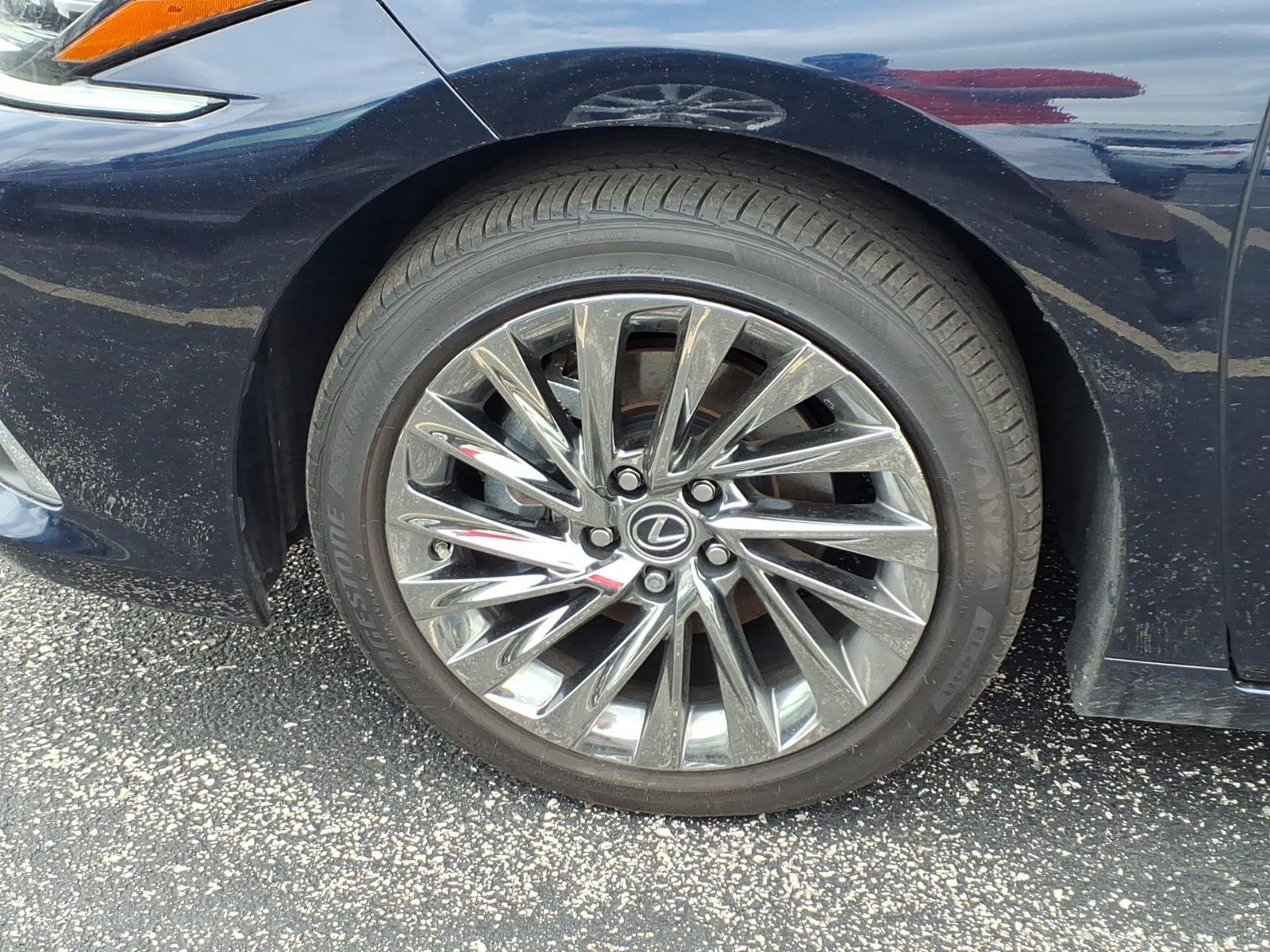 Used 2024 Lexus ES 300h Ultra Luxury w/ Accessory Package (Z2) image 32
