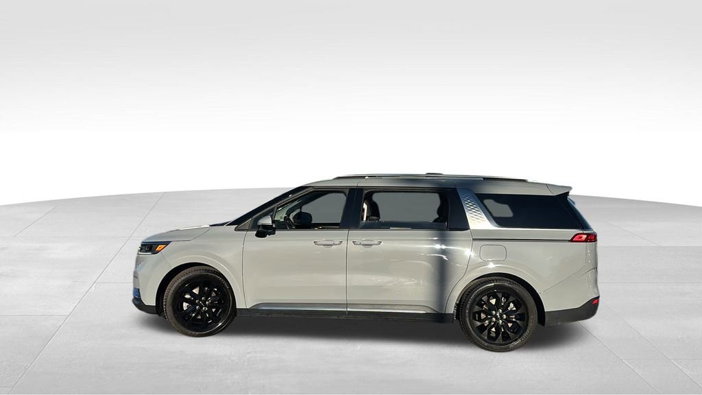 Used 2024 Kia Carnival SX image 4