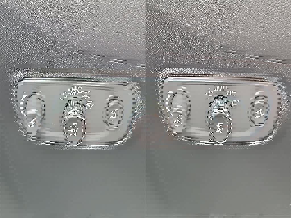 Used 2019 Chevrolet Equinox Premier image 24