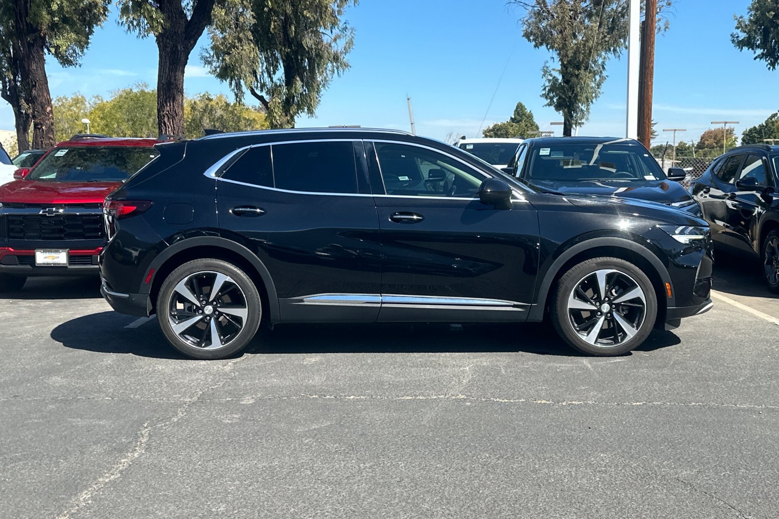 Used 2021 Buick Envision Essence FWD image 4
