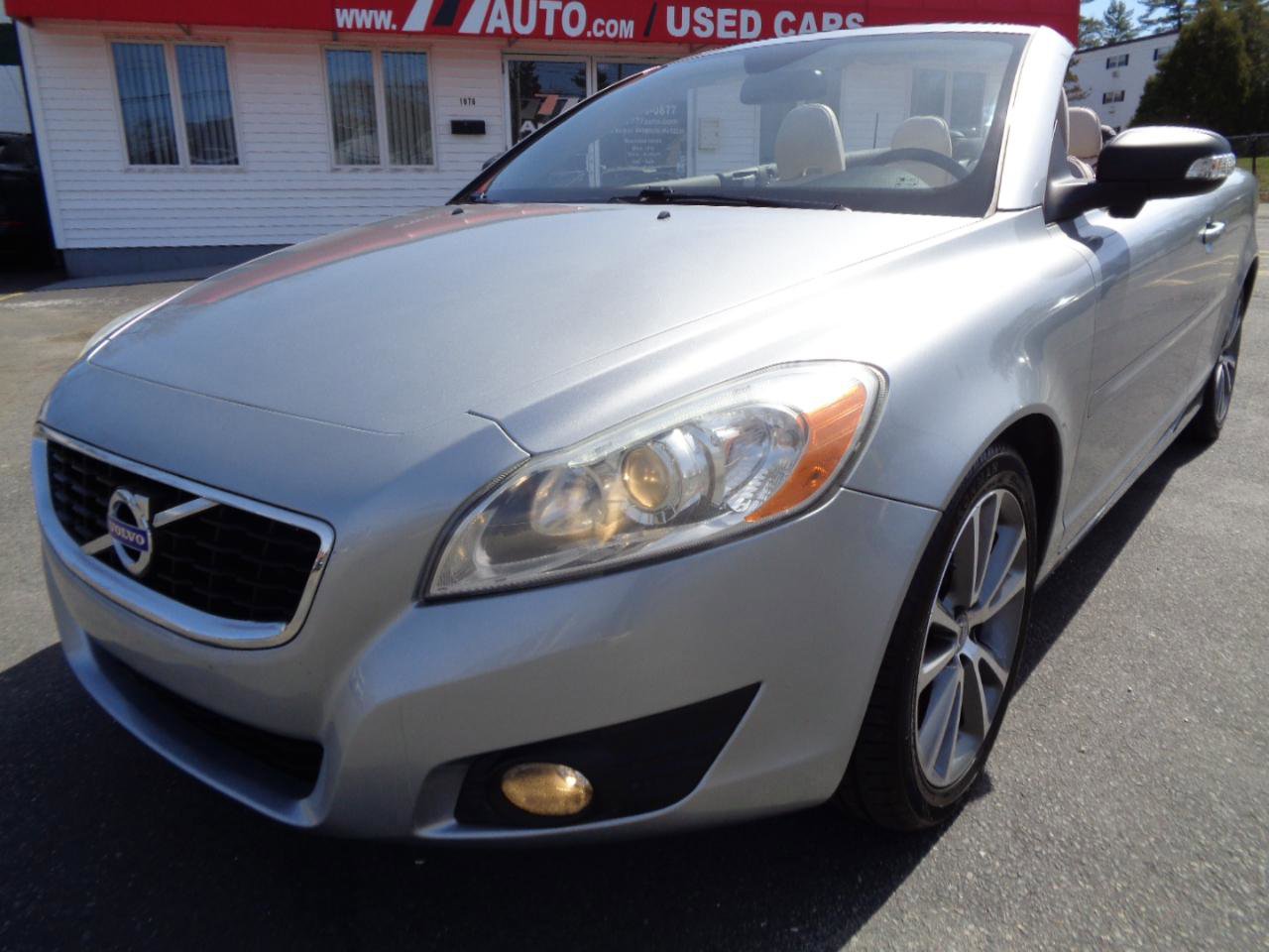 Used 2011 Volvo C70 T5 w/ Convenience Pkg FWD image 14