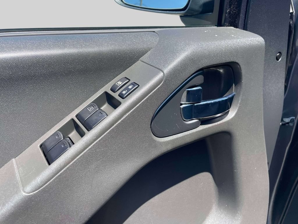Used 2019 Nissan Frontier PRO-4X AWD/4WD image 17