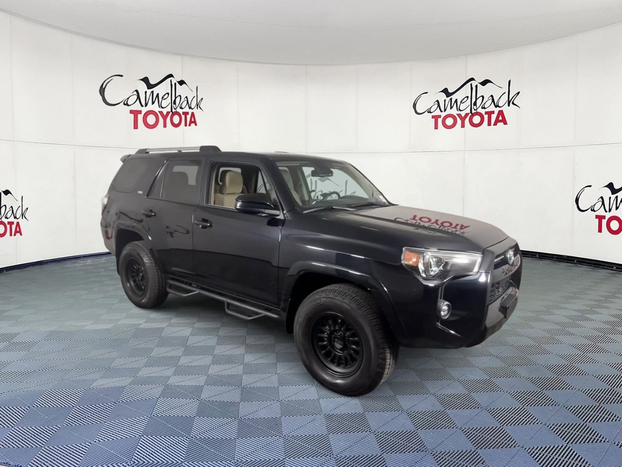 Used 2023 Toyota 4Runner SR5 AWD/4WD image 2