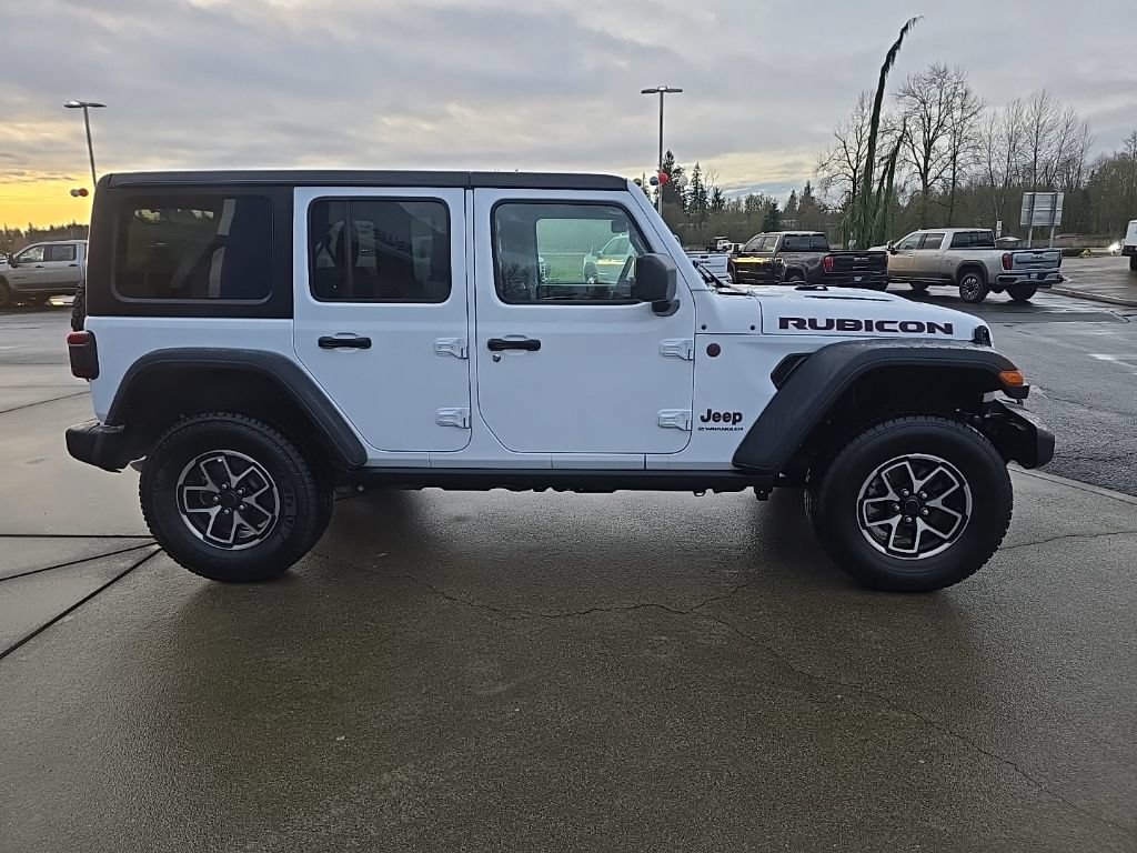 Used 2024 Jeep Wrangler Unlimited Rubicon AWD/4WD image 7