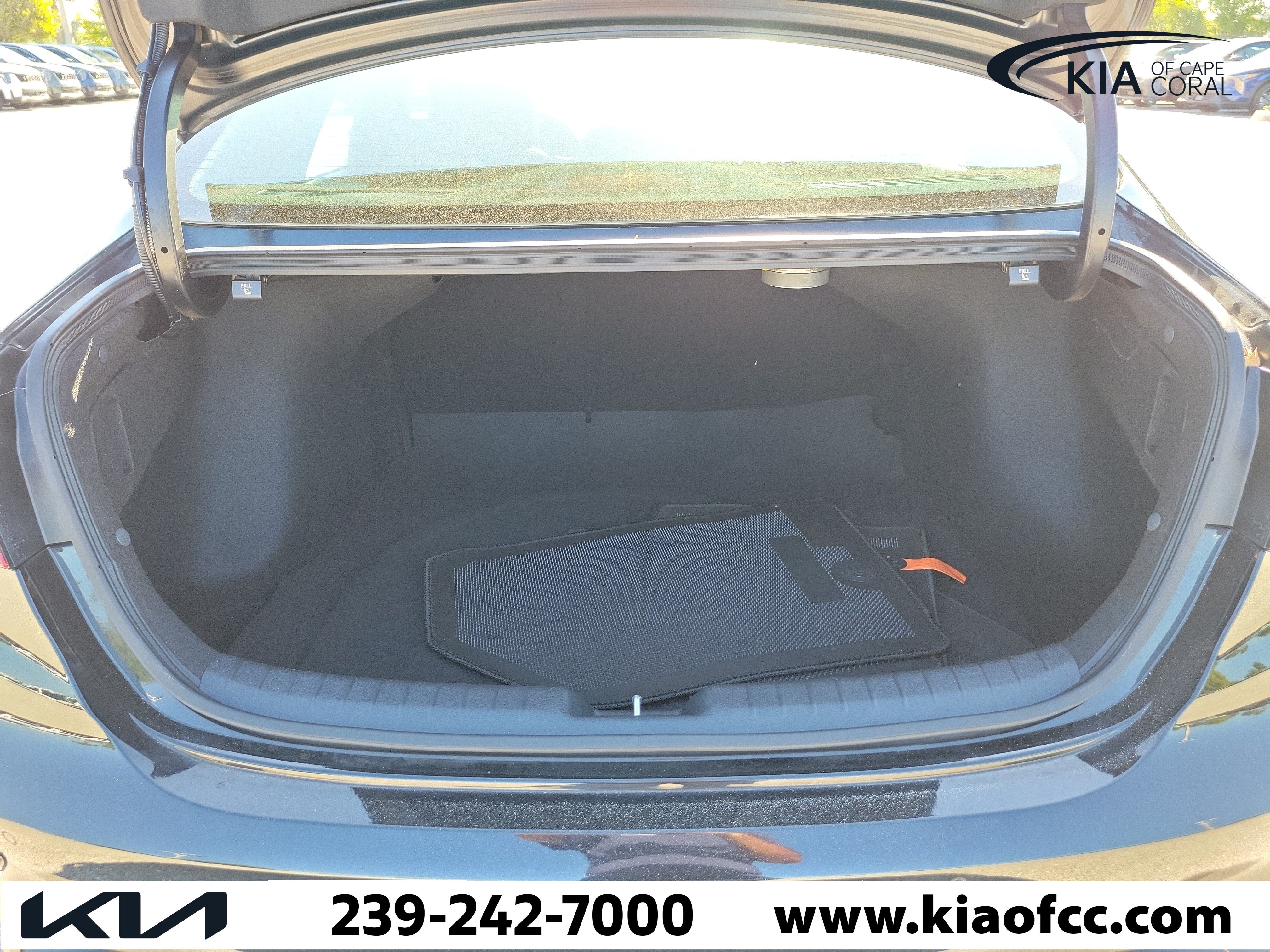 Certified 2023 Kia Forte GT w/ GT2 Package FWD image 11