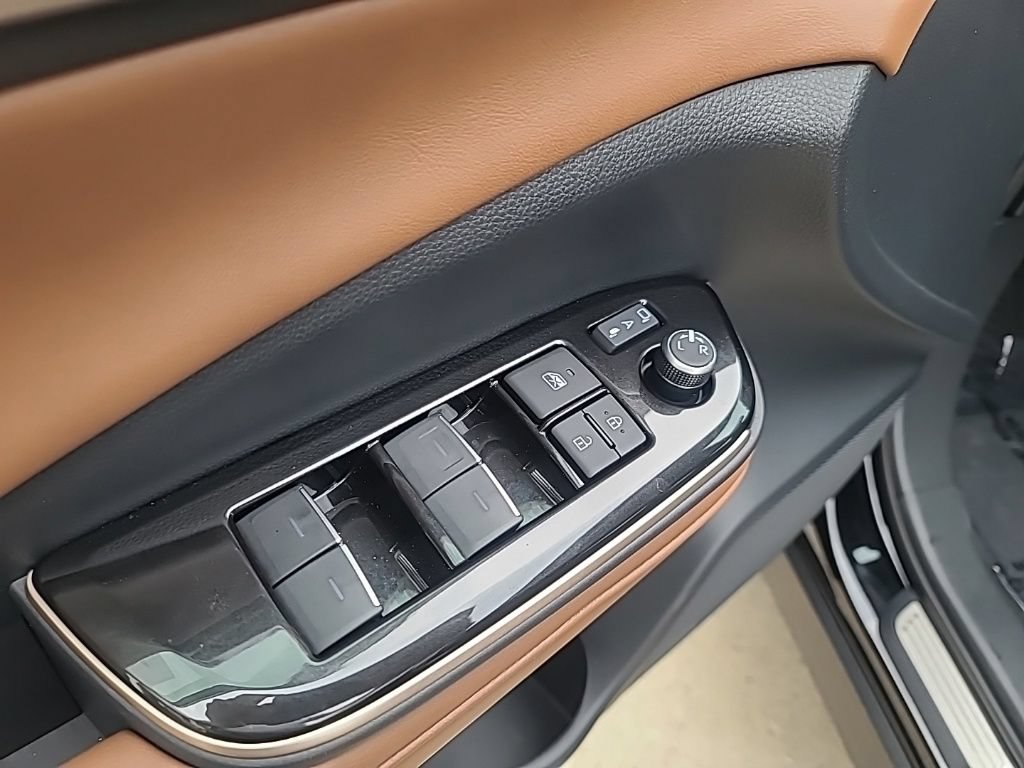 Used 2026 Toyota Crown Signia w/ Advanced Technology Package AWD/4WD image 23