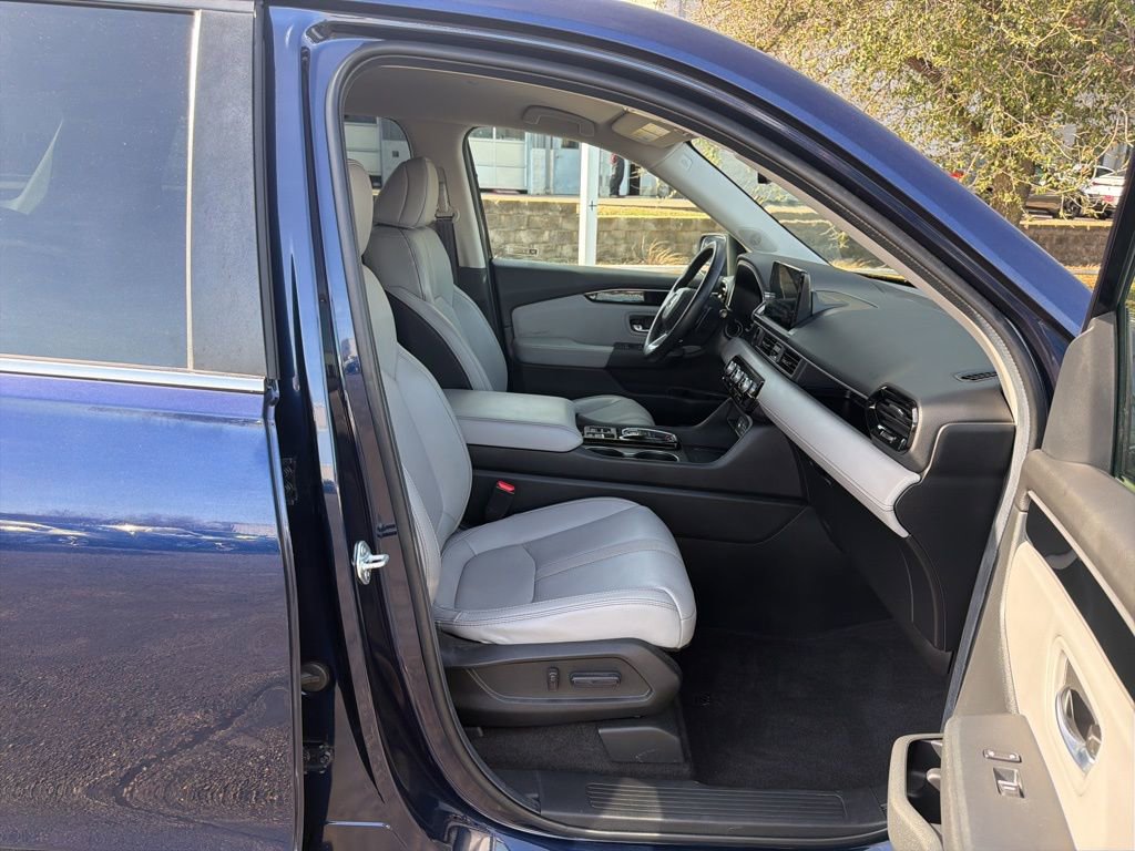 Used 2025 Honda Pilot EX-L image 36