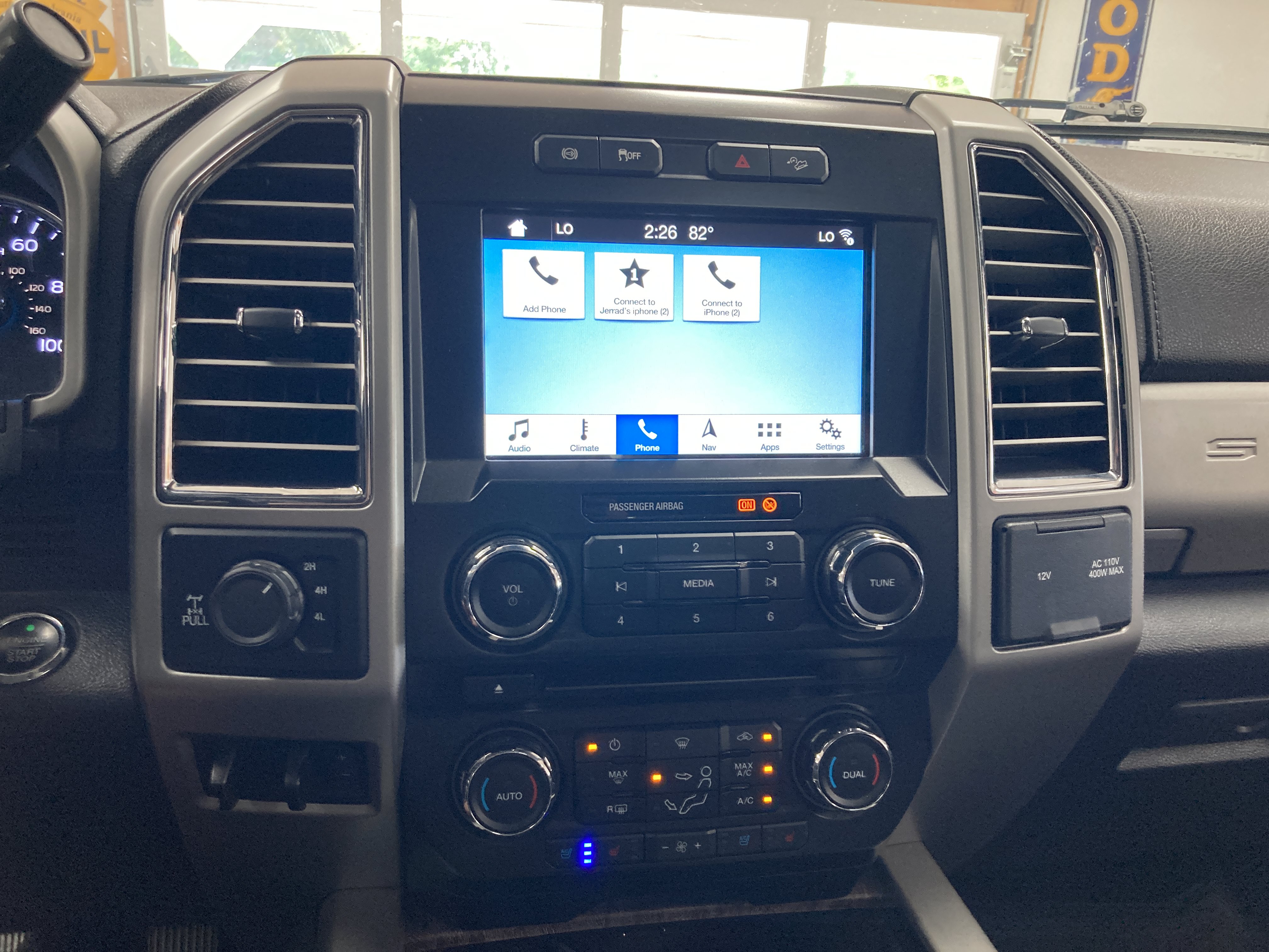 Used 2017 Ford F350 Lariat w/ Lariat Ultimate Package AWD/4WD image 25