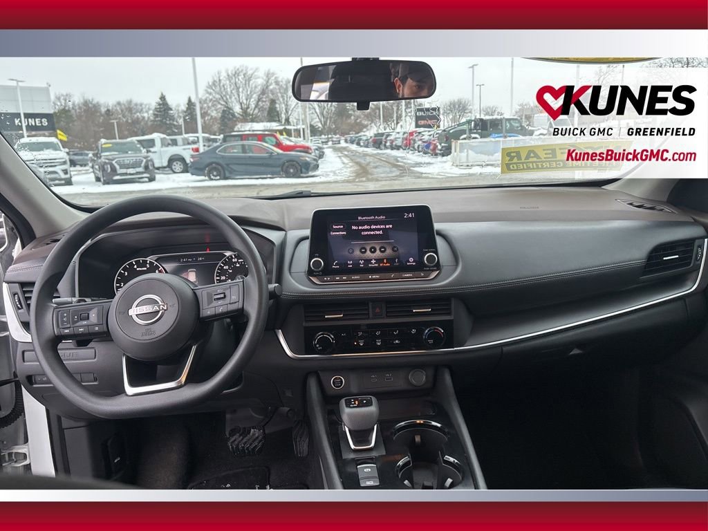 Used 2023 Nissan Rogue S image 32