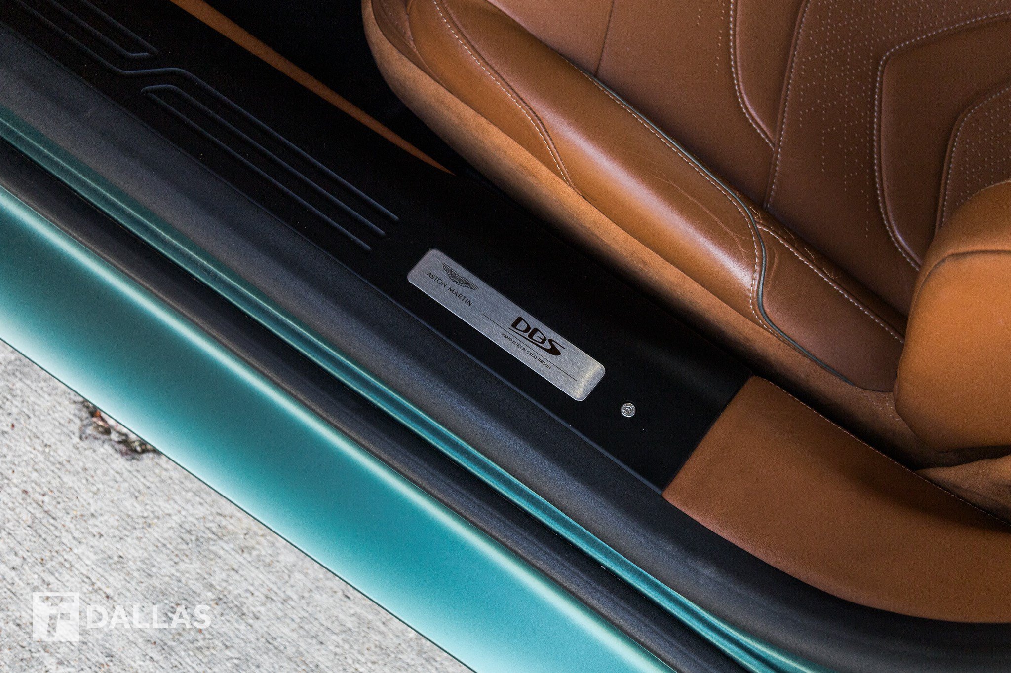 Used 2023 Aston Martin DBS Superleggera Volante RWD image 24