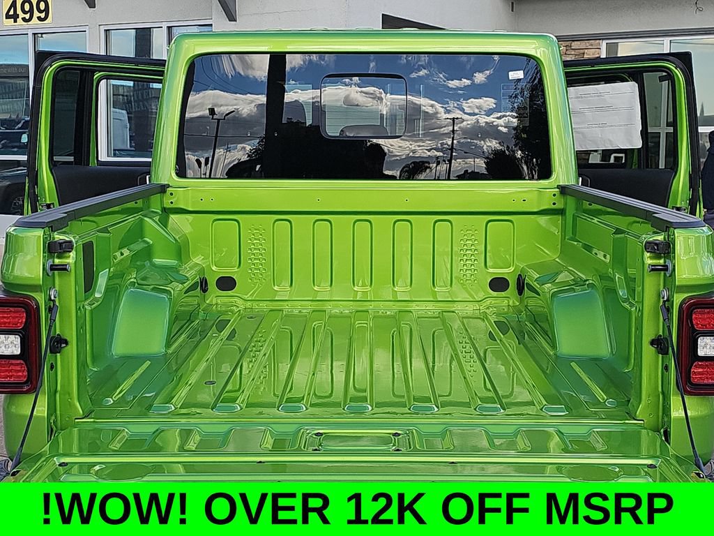 New 2025 Jeep Gladiator Mojave w/ Convenience Group AWD/4WD image 12