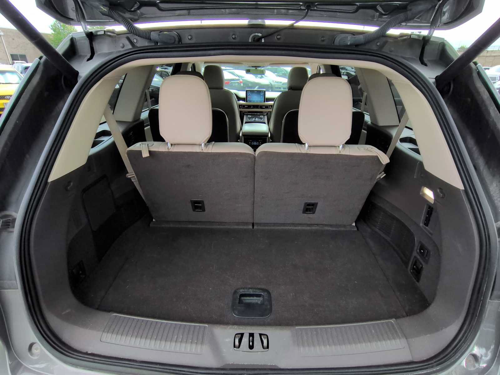 Used 2023 Lincoln Aviator Reserve w/ Equipment Group 201A AWD/4WD image 37