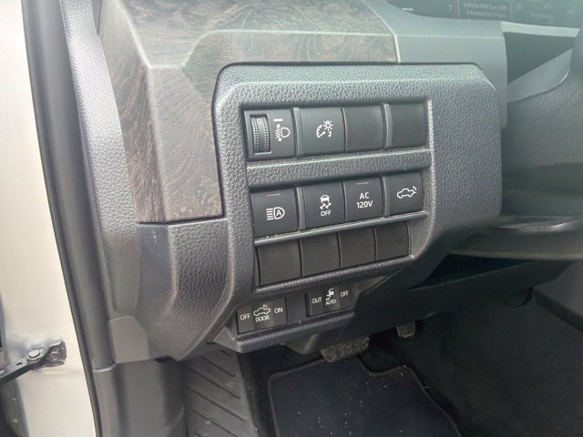Used 2024 Toyota Tacoma Limited w/ Limited Package (LT) AWD/4WD image 15