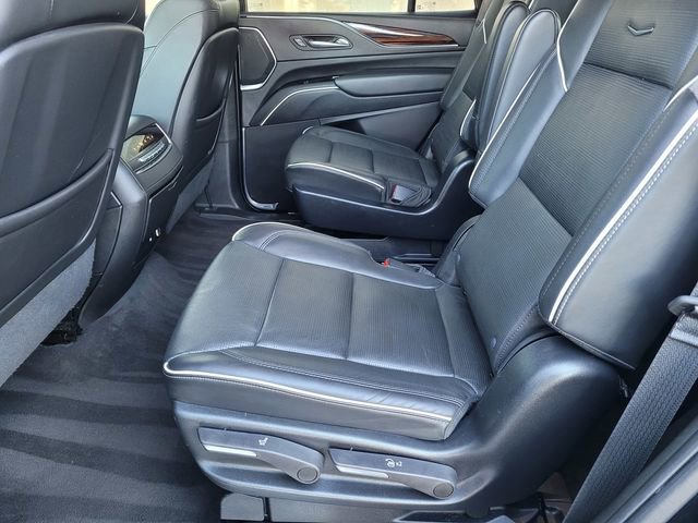 Used 2023 Cadillac Escalade Premium Luxury image 15