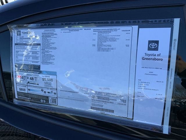 New 2025 Toyota Prius Plug-In Hybrid FWD image 38
