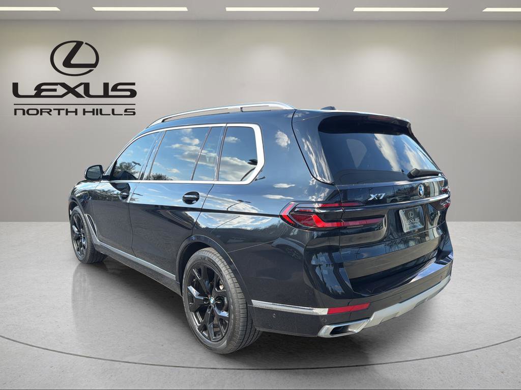 Used 2024 BMW X7 xDrive40i w/ Climate Comfort Package image 7