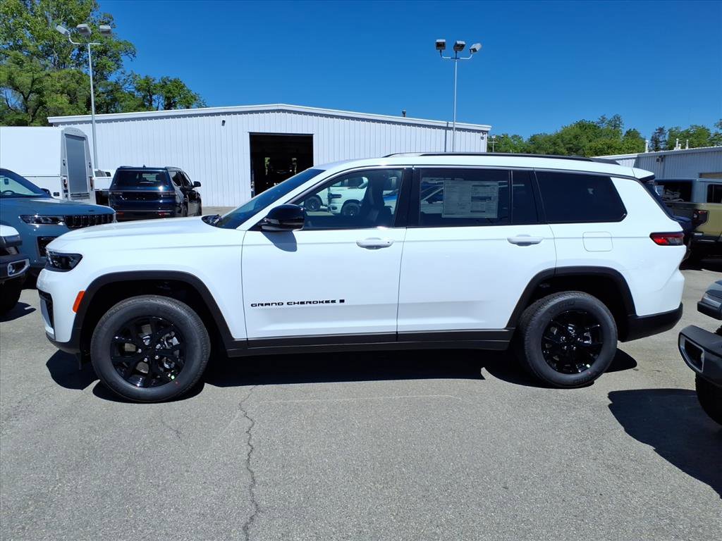 New 2026 Jeep Grand Cherokee L 4WD image 7