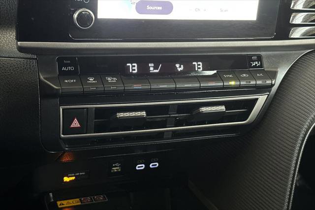 Certified 2025 Toyota Camry SE image 21