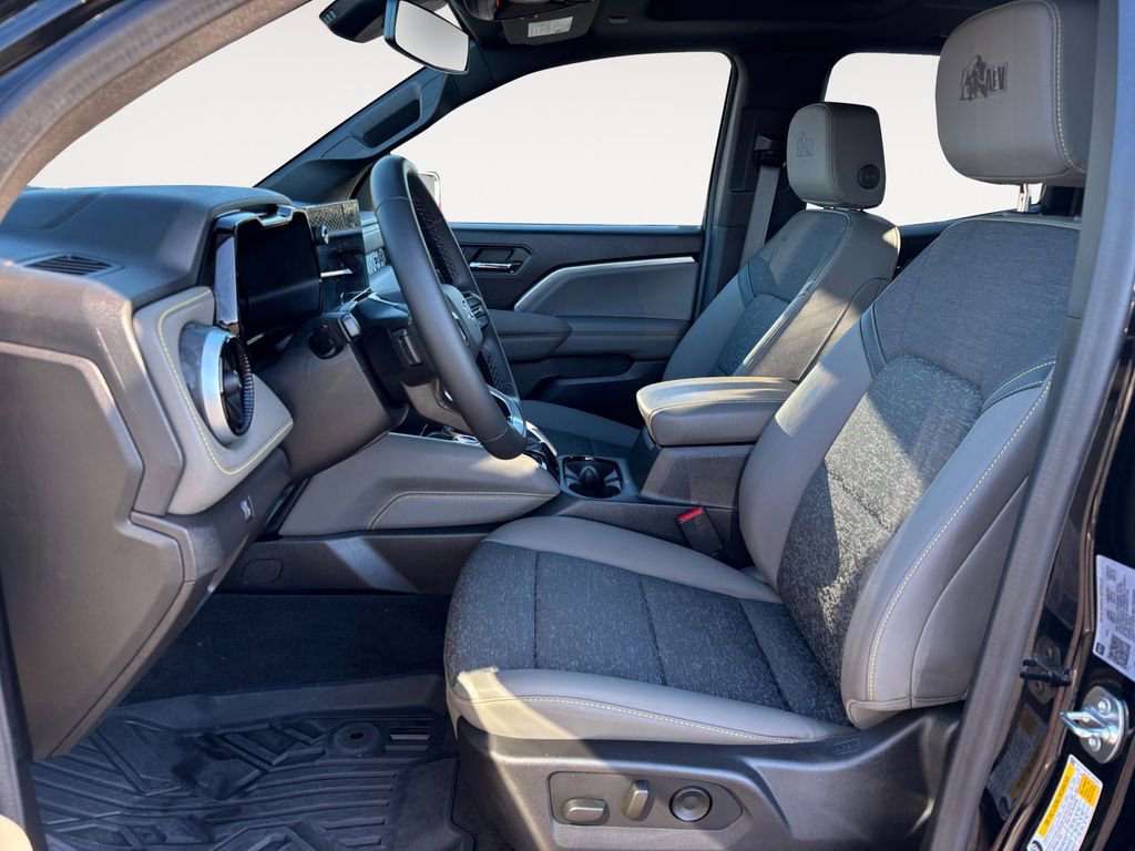 Used 2024 Chevrolet Colorado ZR2 w/ ZR2 Bison Edition image 16