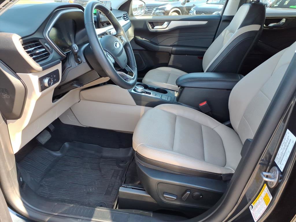 Used 2022 Ford Escape SEL w/ Technology Package AWD/4WD image 7