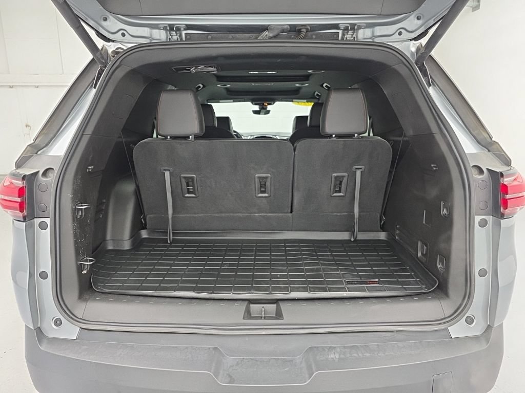 Used 2023 Chevrolet Traverse RS AWD/4WD image 52
