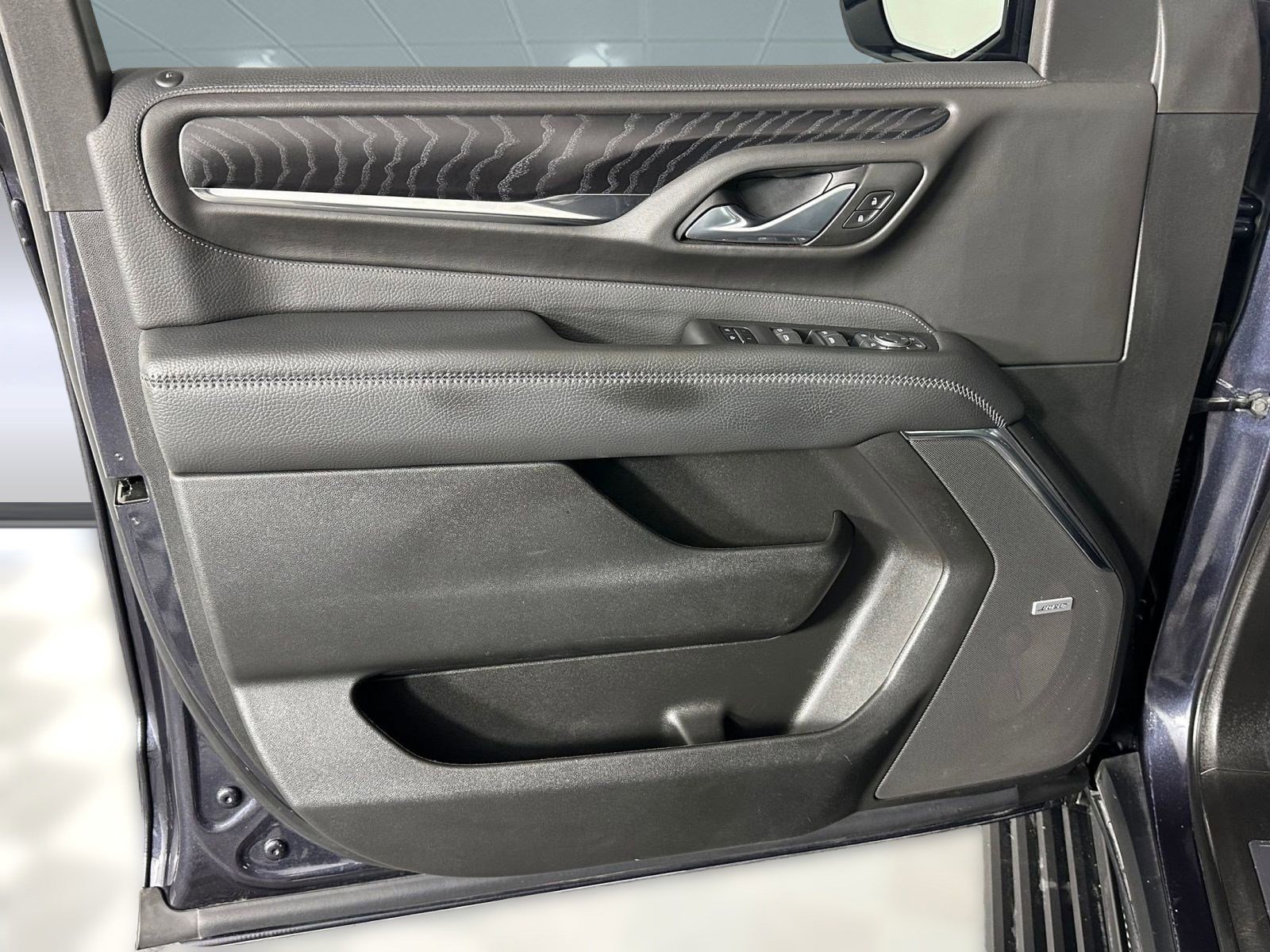 Used 2023 GMC Yukon Denali image 11