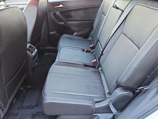 Used 2023 Volkswagen Tiguan SE R-Line image 25