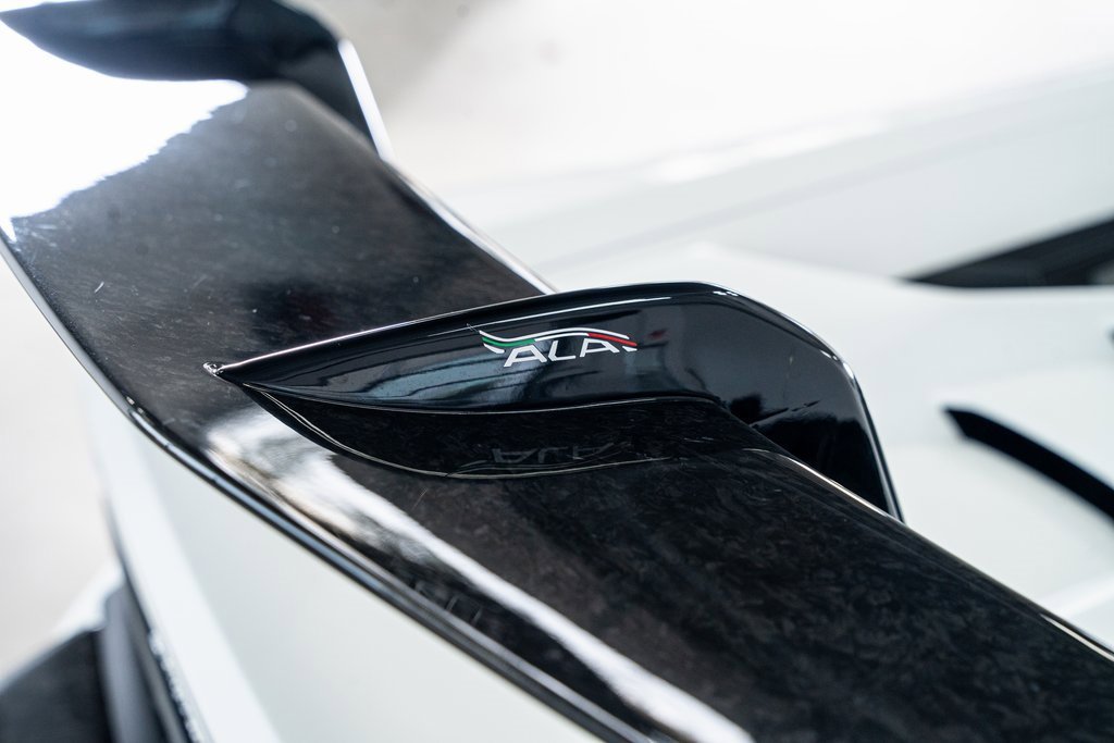 Used 2018 Lamborghini Huracan Performante image 37