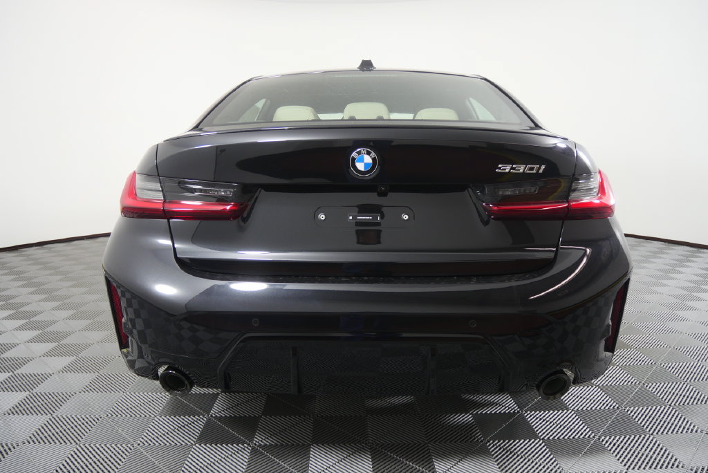 New 2026 BMW 330i Sedan w/ M Sport Package RWD image 5
