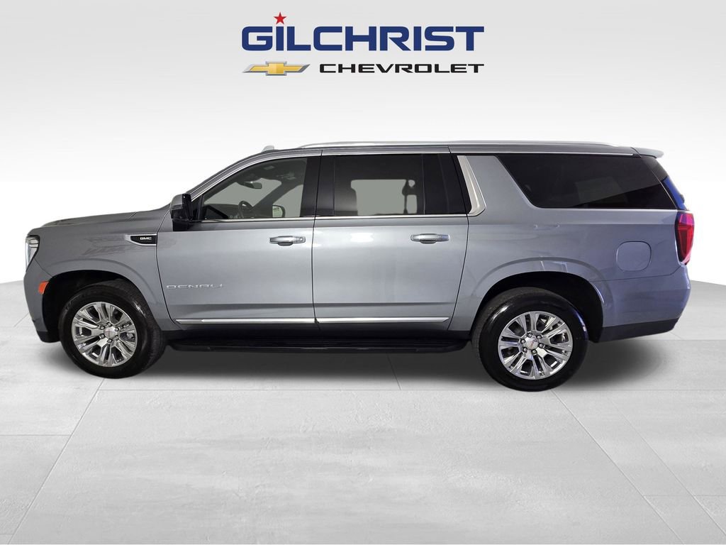 Used 2023 GMC Yukon XL Denali image 4
