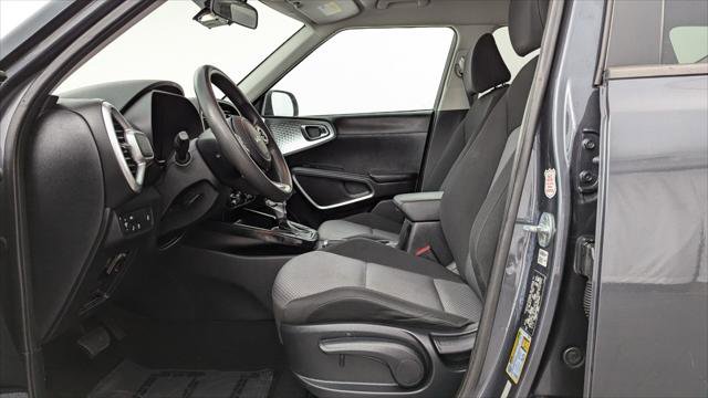 Used 2022 Kia Soul LX w/ Technology Package image 14