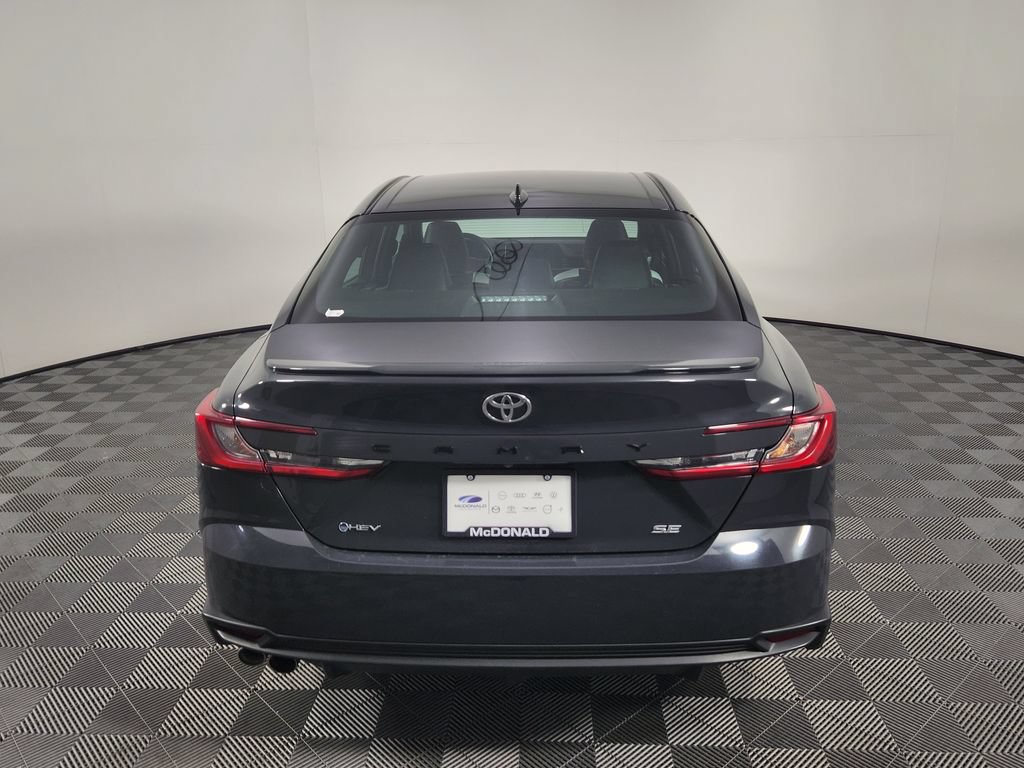 Used 2025 Toyota Camry SE FWD image 4