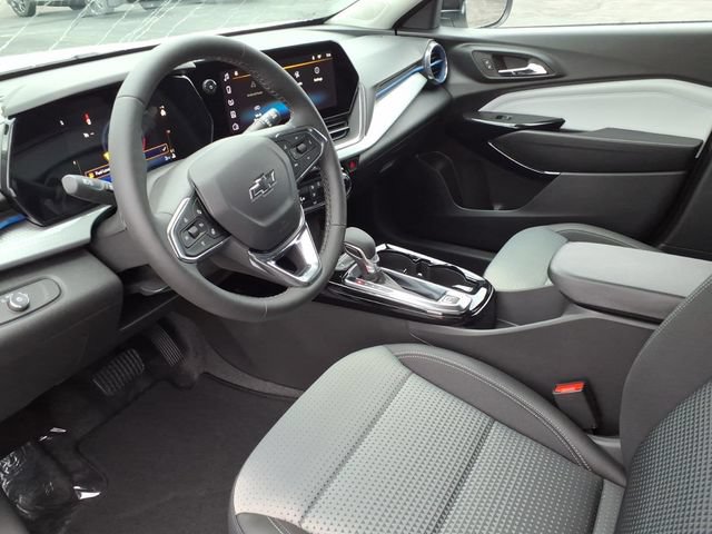 New 2026 Chevrolet Trax LT w/ Midnight Edition FWD image 10