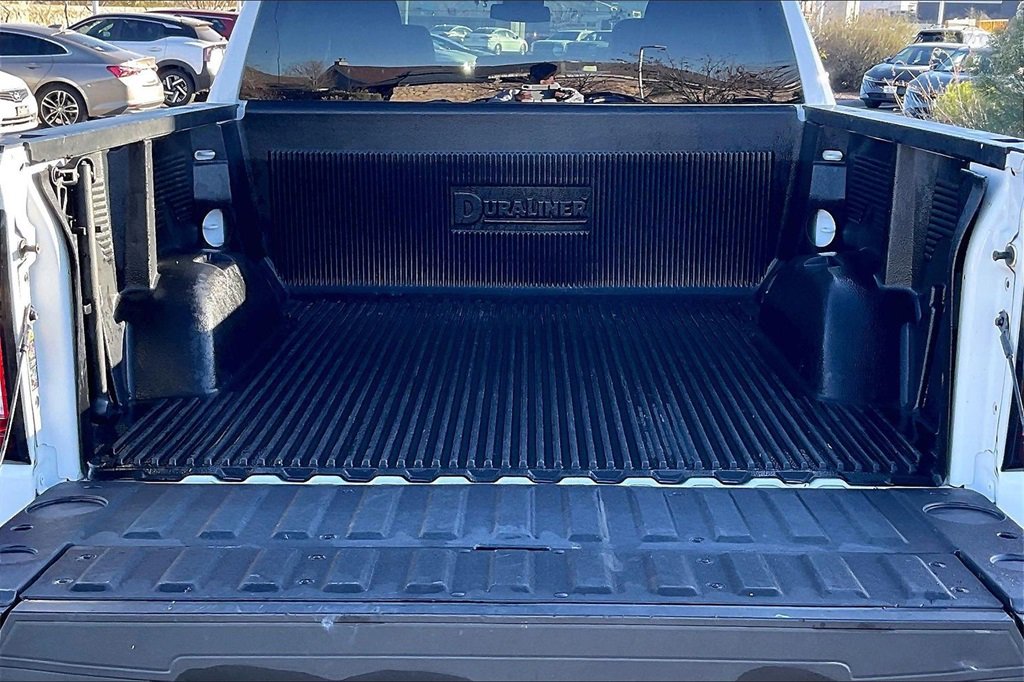 Used 2025 GMC Sierra 1500 SLT image 17