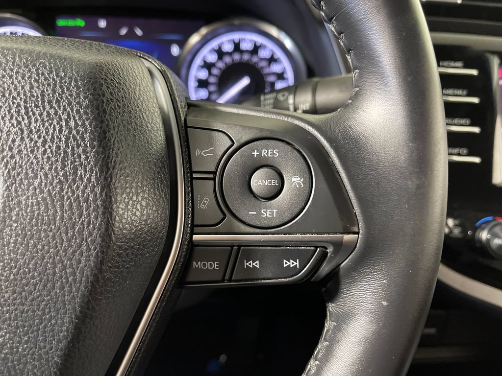 Certified 2018 Toyota Camry XLE FWD image 27