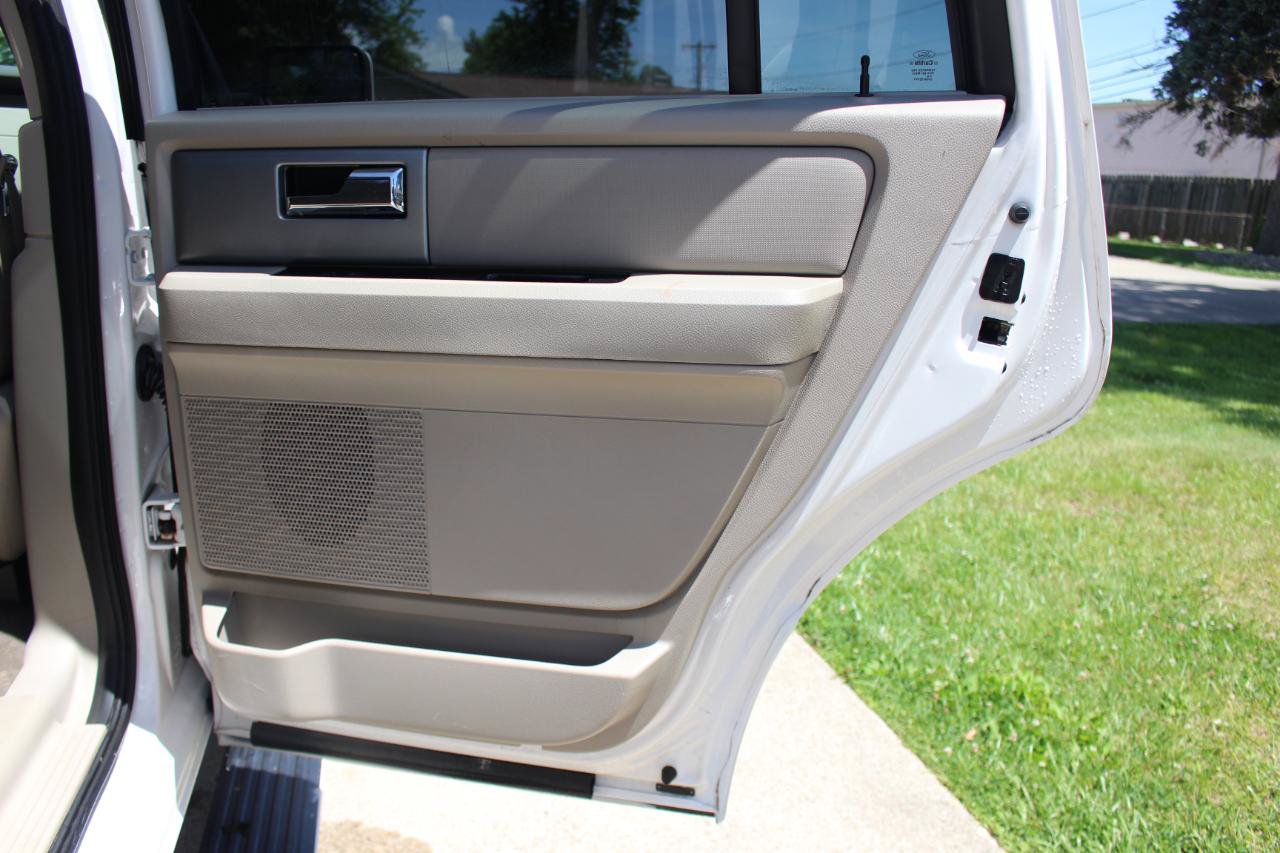 Used 2014 Ford Expedition Limited w/ Equipment Group 301A AWD/4WD image 35