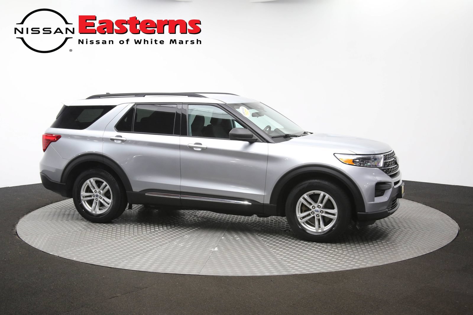 Used 2023 Ford Explorer XLT RWD image 41
