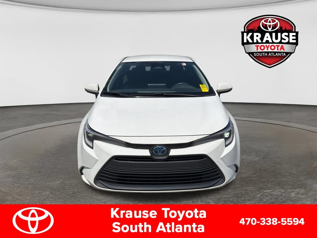 Used 2023 Toyota Corolla LE FWD image 2