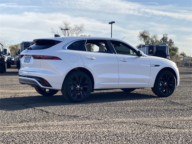 New 2025 Jaguar F-PACE R-Dynamic S image 17