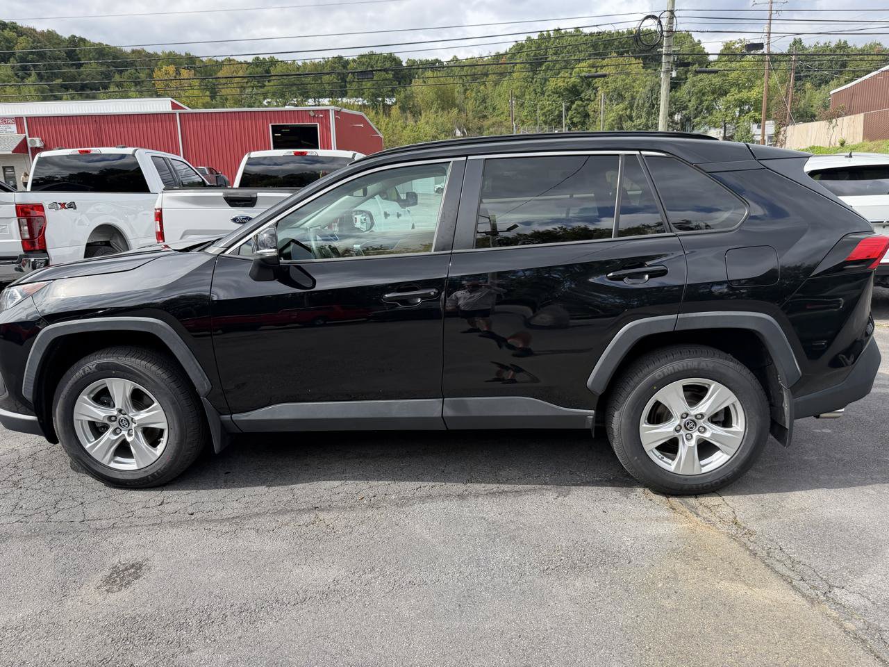 Used 2019 Toyota RAV4 XLE AWD/4WD image 7