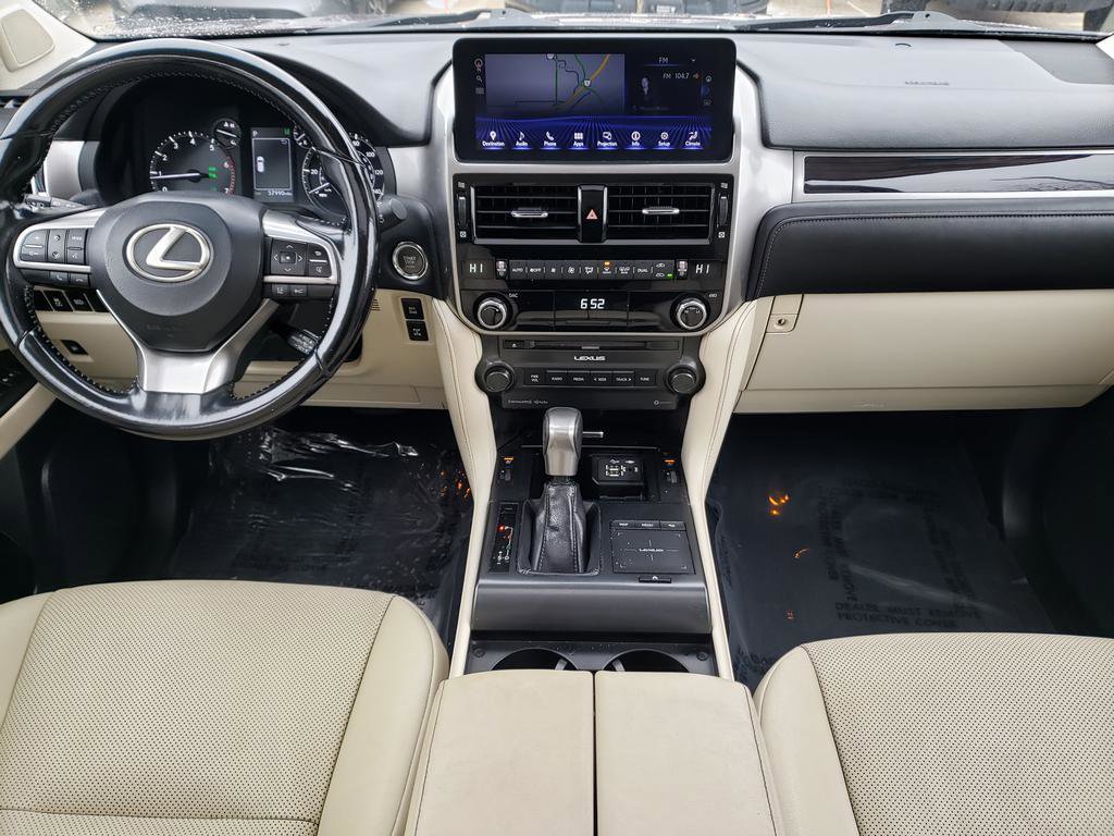 Used 2022 Lexus GX 460 w/ Accessory Package image 17