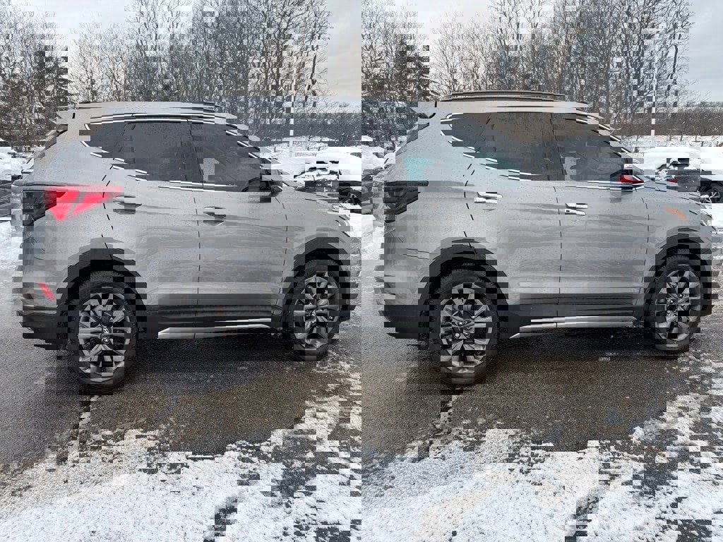 Used 2017 Hyundai Santa Fe Sport image 8