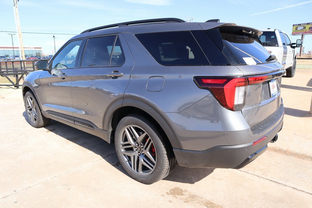 New 2026 Ford Explorer ST-Line w/ ST-Line Street Pack RWD image 25