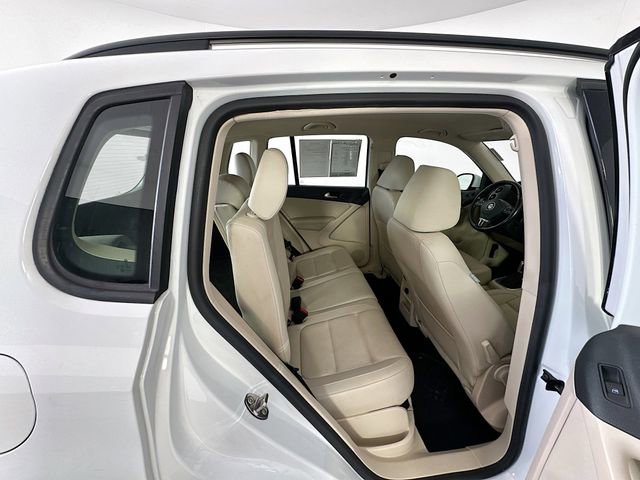 Used 2017 Volkswagen Tiguan S image 25