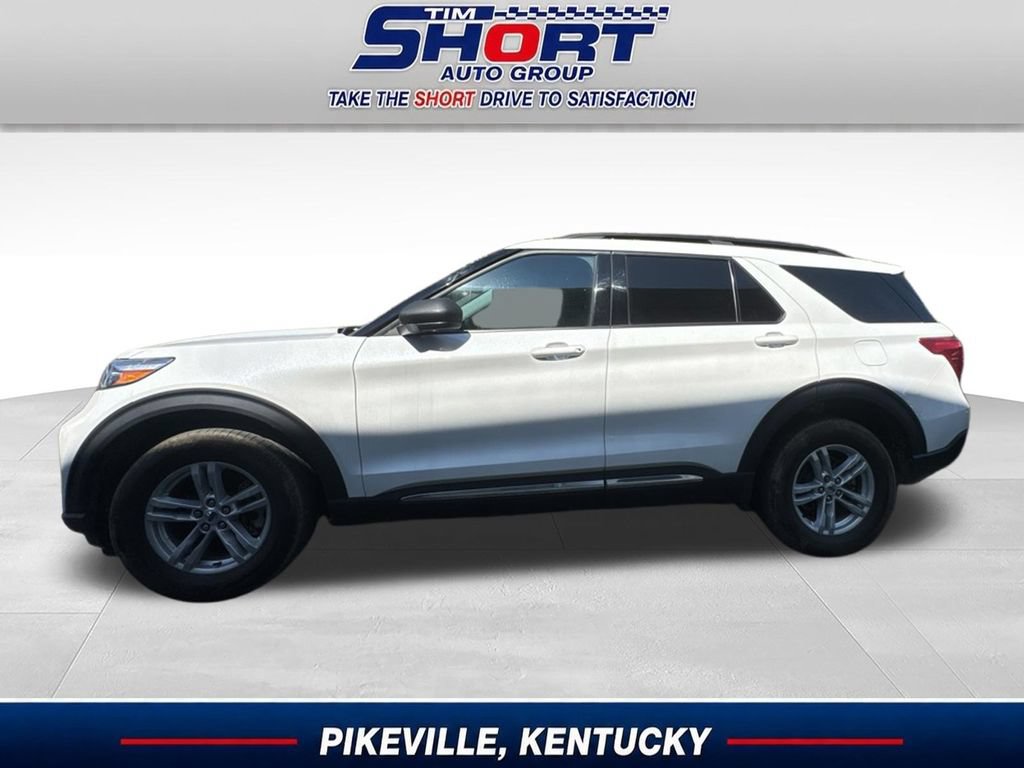 Used 2023 Ford Explorer XLT AWD/4WD image 1