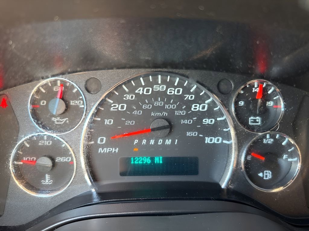 Used 2023 Chevrolet Express 2500 w/ Driver Convenience Package image 17
