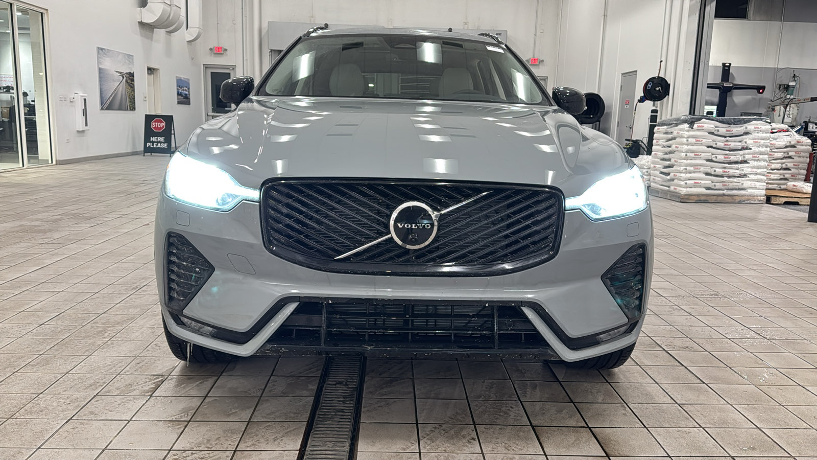 New 2026 Volvo XC60 B5 Ultra w/ Protection Package Premier AWD/4WD image 10