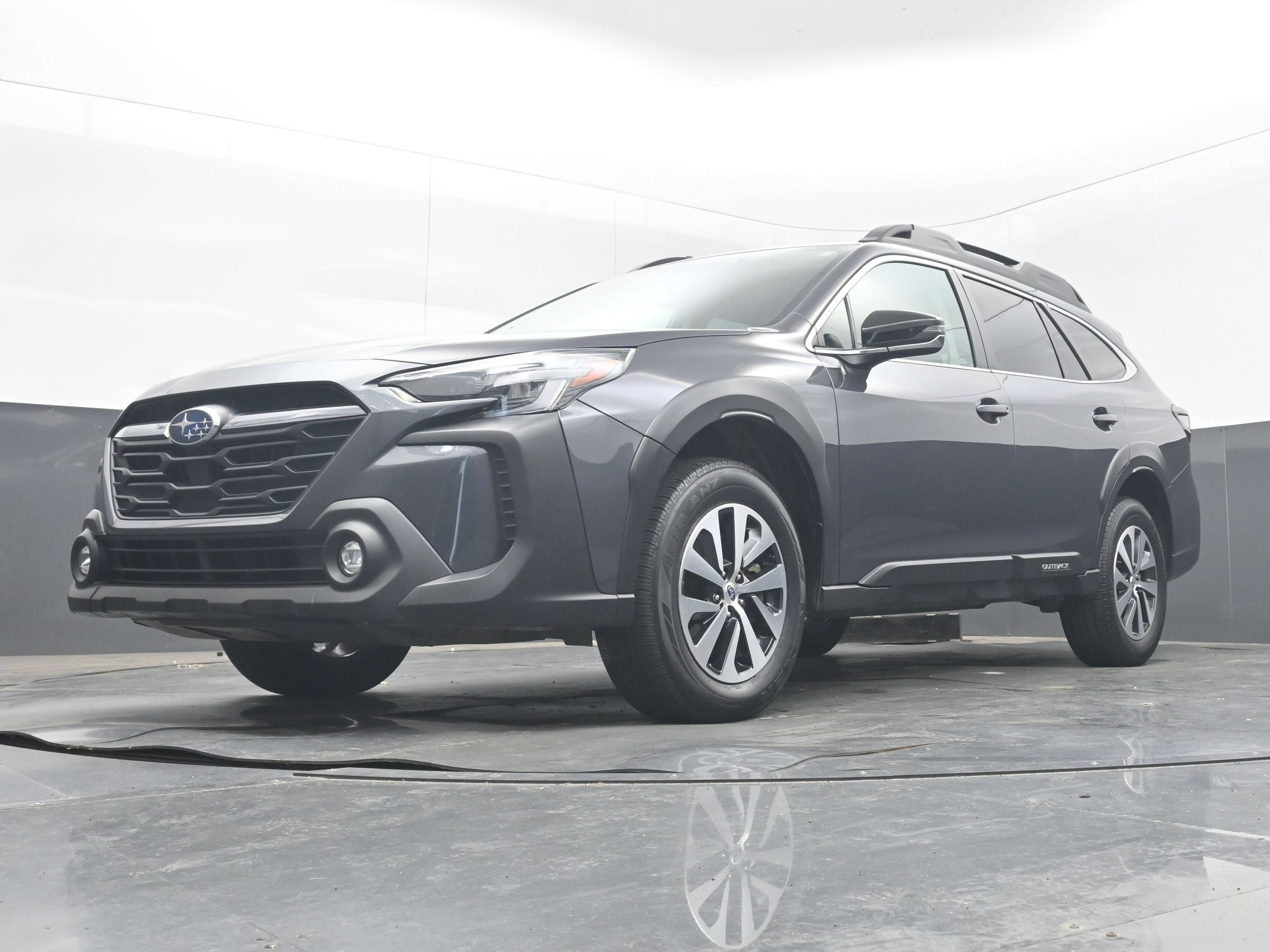 Used 2024 Subaru Outback Premium AWD/4WD image 25