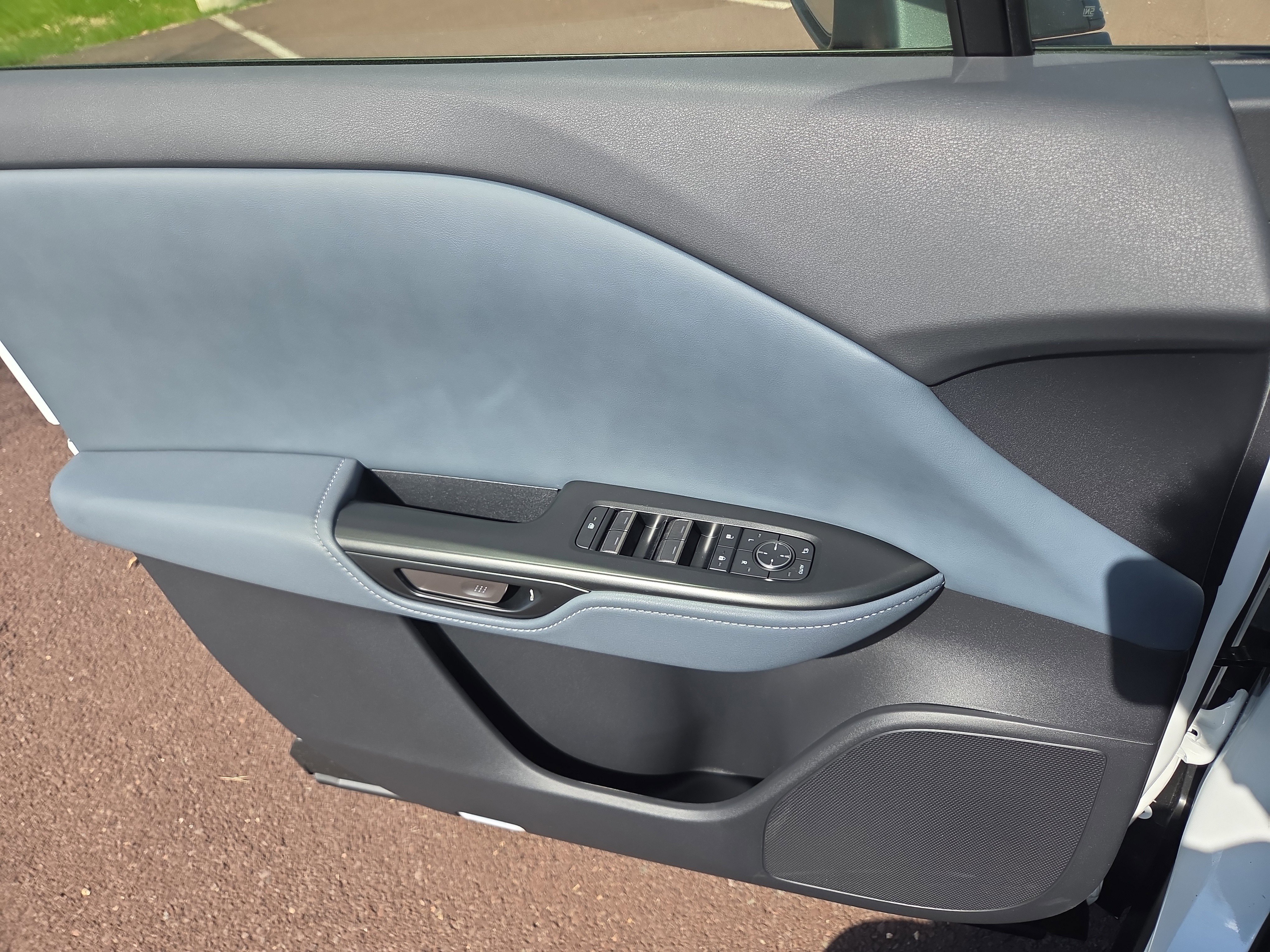 New 2026 Lexus RZ 450e AWD image 7