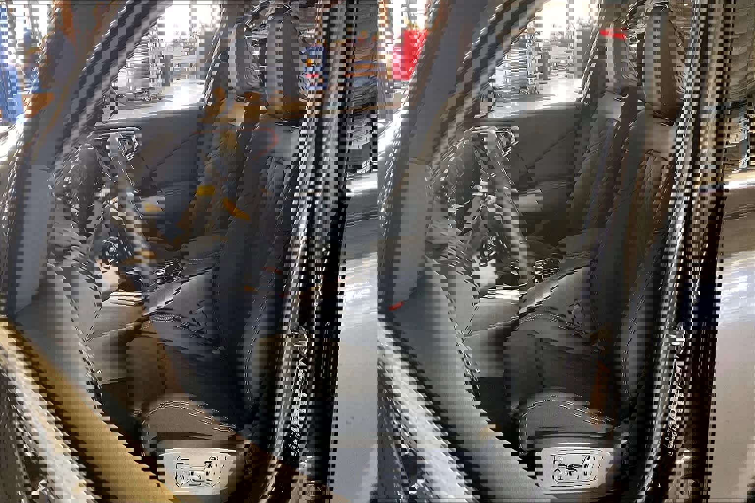 Used 2025 BMW X3 xDrive30i w/ Convenience Package image 9